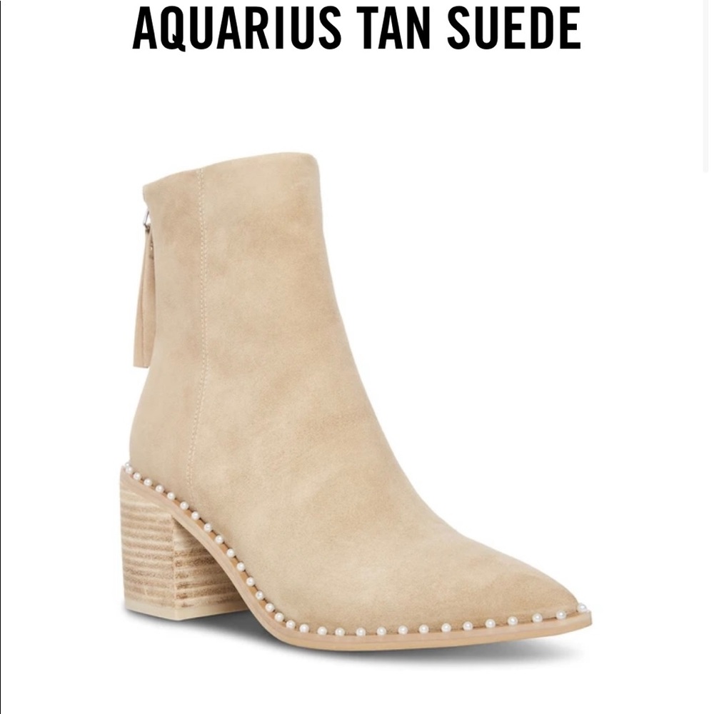Steve Madden Tan suede booties